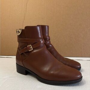Tory Burch Sidney Low Heel Leather Ankle Bootie in Penny Brown Golden Logo 8M